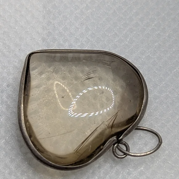 ✨ Heart-Shaped Rutilated Quartz Pendant ✨ - Picture 4 of 7